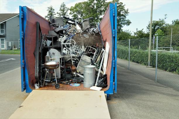 Best Junk Hauling Services  in Highland Park, IL